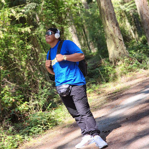 Meet your Posher, Larry